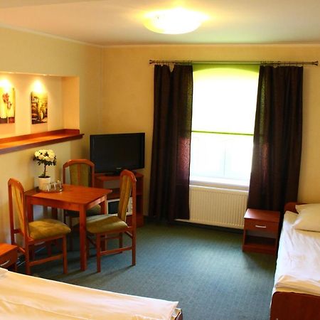 Karczma Rycerska Lebork Apartment ภายนอก รูปภาพ