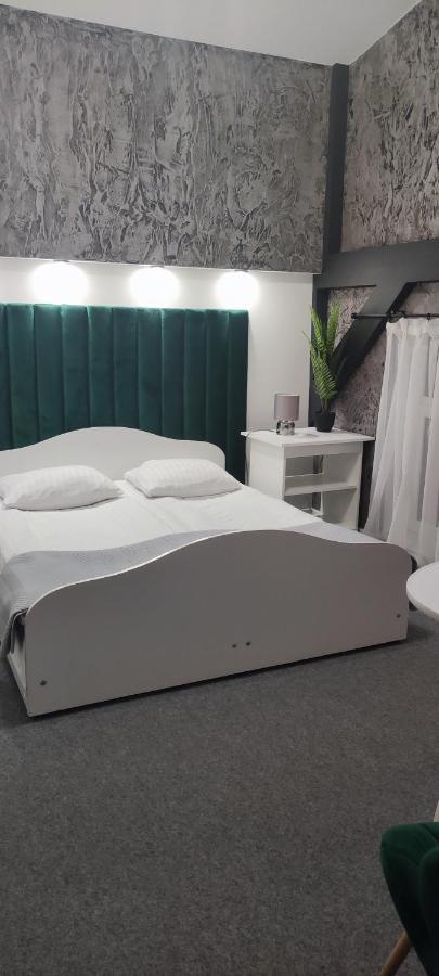 Karczma Rycerska Lebork Apartment ภายนอก รูปภาพ